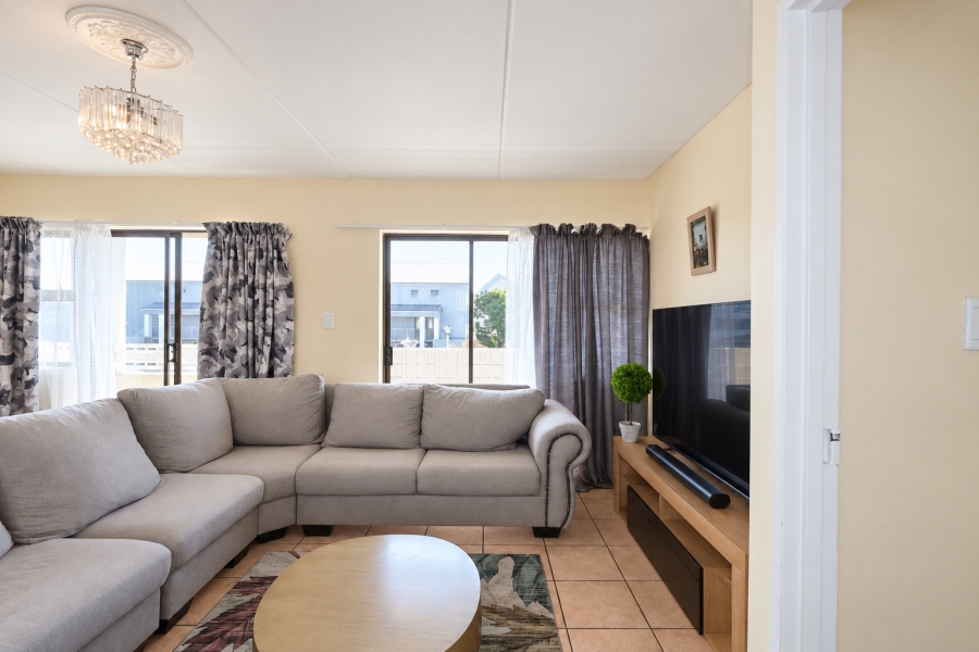 2 Bedroom Property for Sale in Parklands Western Cape